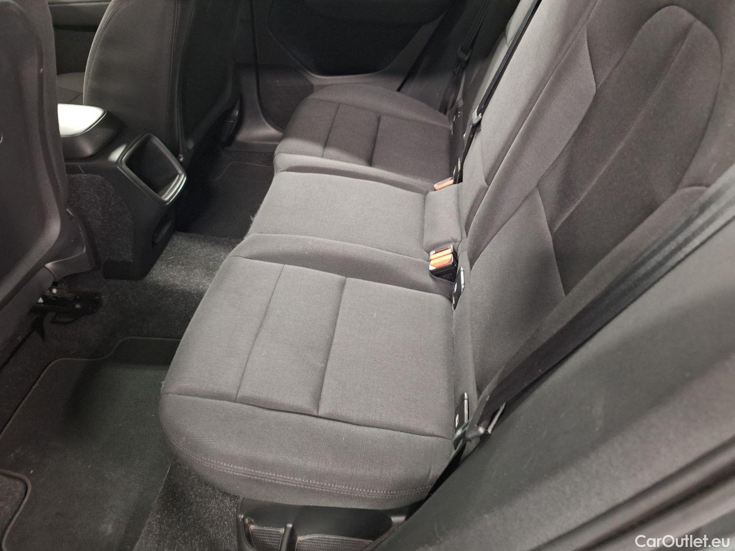  Volvo  XC 40 Volvo, XC40 '17, Volvo XC40 T3 XC40 5d #11