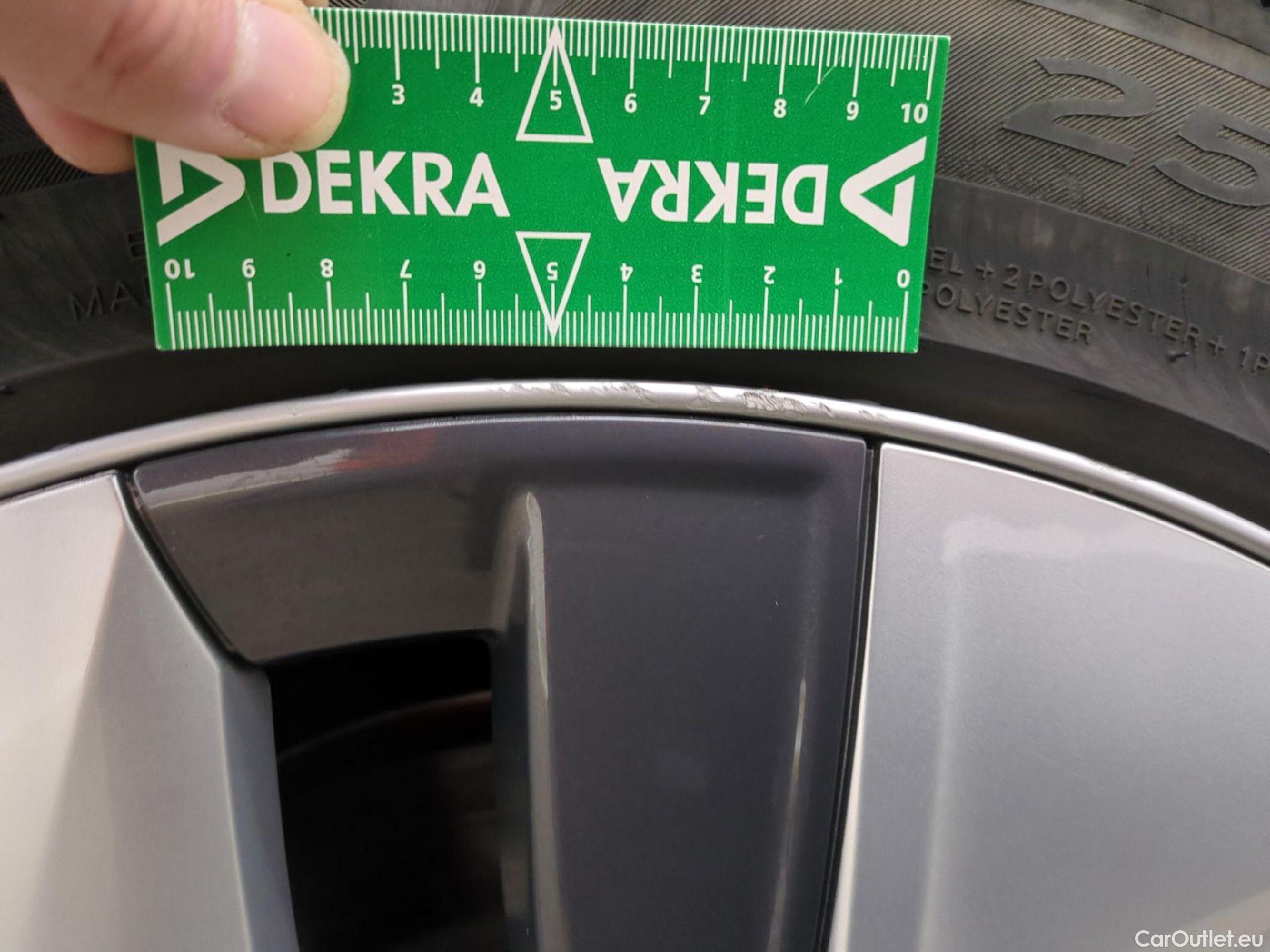  Tesla  Model Y TESLA  / 2021 / 5P / SUV RWD #9