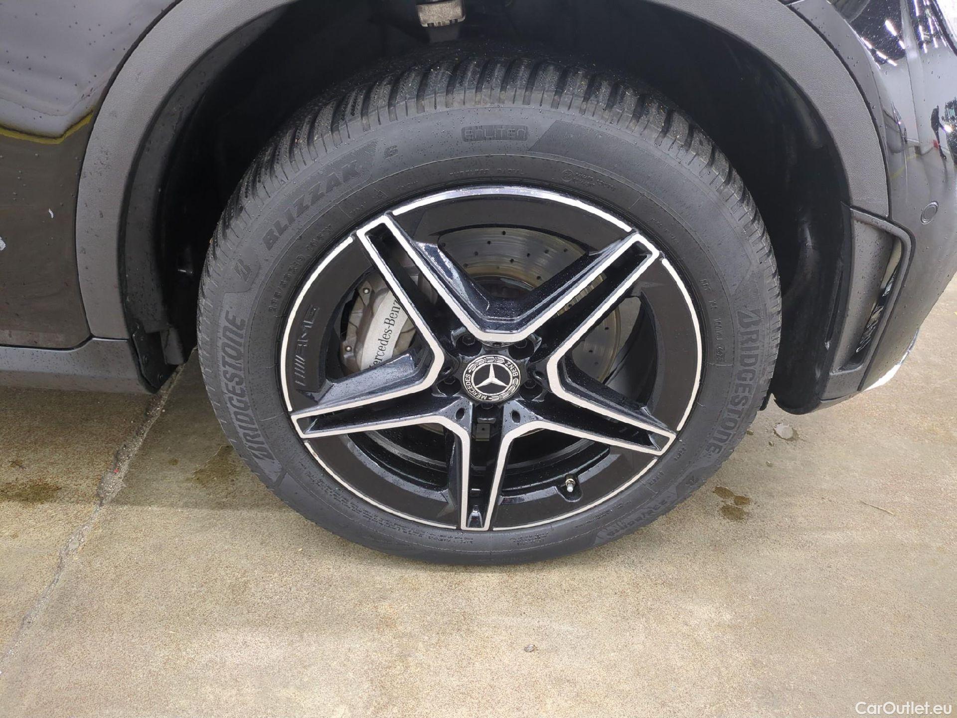  Mercedes  G-Klasee MERCEDES-BENZ GLC Coupe / 2019 / 5P / Coupé 2.0 GLC 300 DE BUSINESS LINE 4MATIC #26