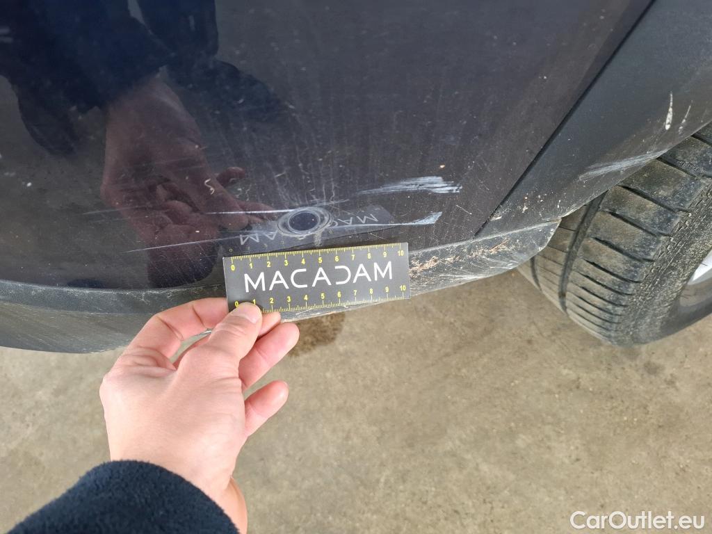  Mercedes  G-Klasee MERCEDES-BENZ GLE / 2019 / 5P / SUV GLE 350 e 4MATIC Avantgarde Line #26