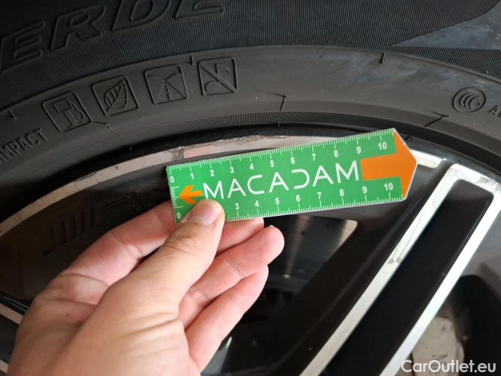  Mercedes  G-Klasee MERCEDES-BENZ GLC Coupe / 2019 / 5P / Coupé 2.0 GLC 300 E BUSINESS LINE 4MATIC #8