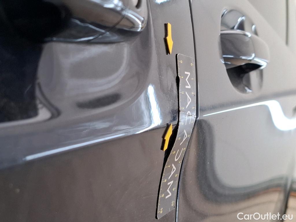  Mercedes  V-Klasse Classe V Long / 2019 / 5P / monospace V 250 d LG Avantgarde (Ex 036L) / SUR PARC #64