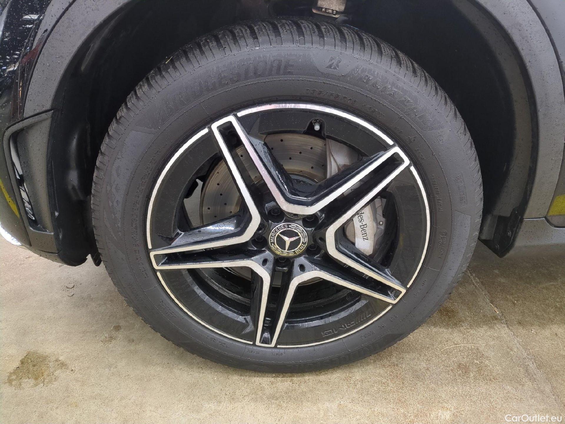  Mercedes  G-Klasee MERCEDES-BENZ GLC Coupe / 2019 / 5P / Coupé 2.0 GLC 300 DE BUSINESS LINE 4MATIC #2