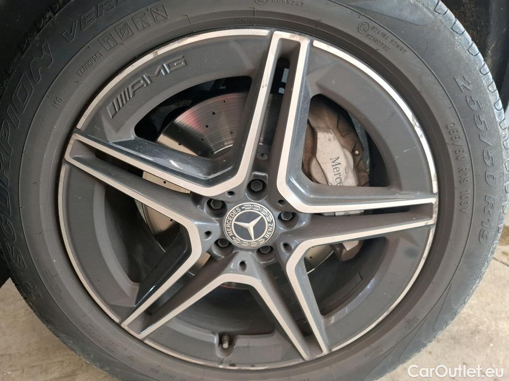  Mercedes  G-Klasee MERCEDES-BENZ GLC Coupe / 2019 / 5P / Coupé 2.0 GLC 300 E BUSINESS LINE 4MATIC #7