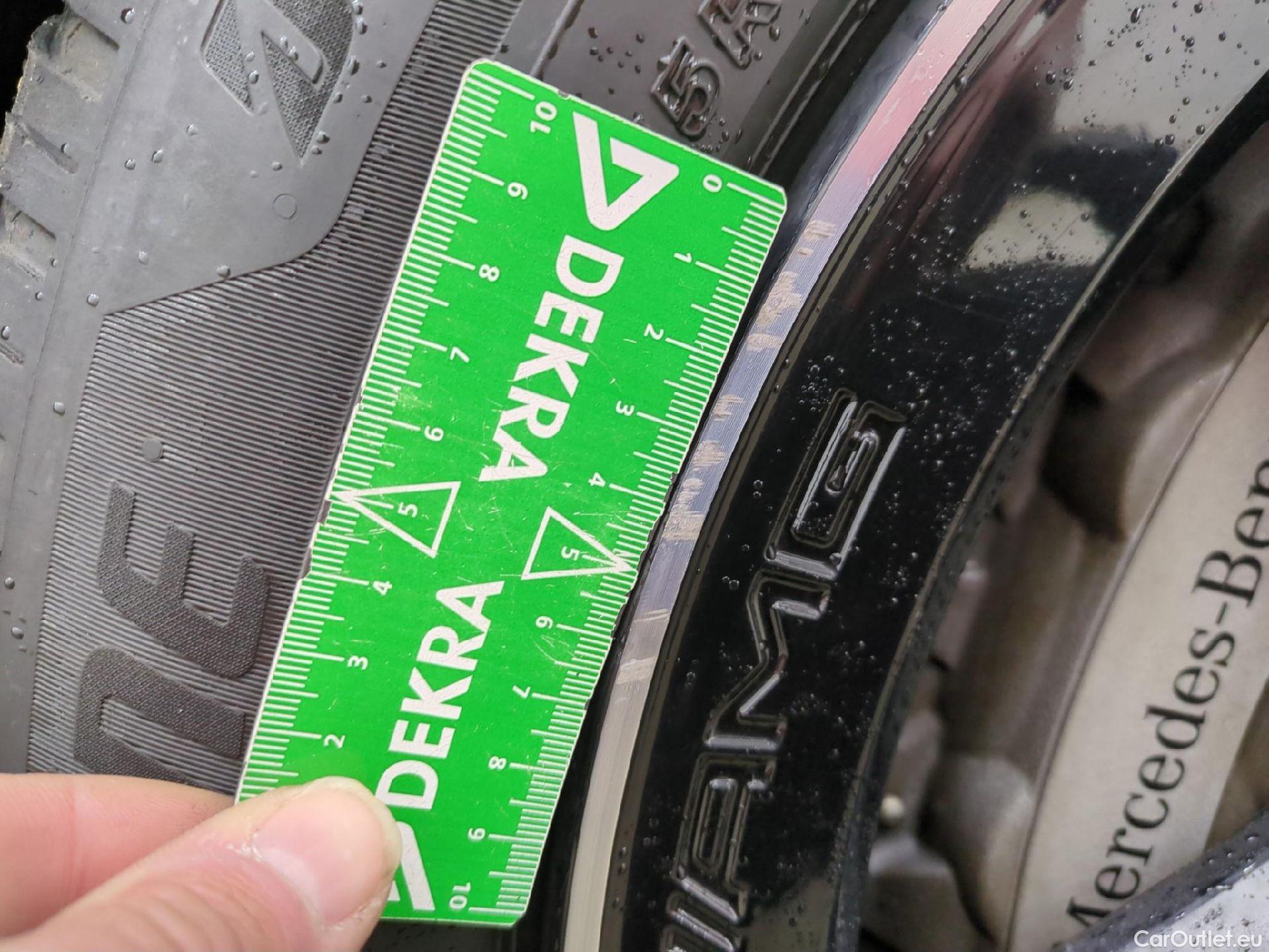  Mercedes  G-Klasee MERCEDES-BENZ GLC Coupe / 2019 / 5P / Coupé 2.0 GLC 300 DE BUSINESS LINE 4MATIC #24