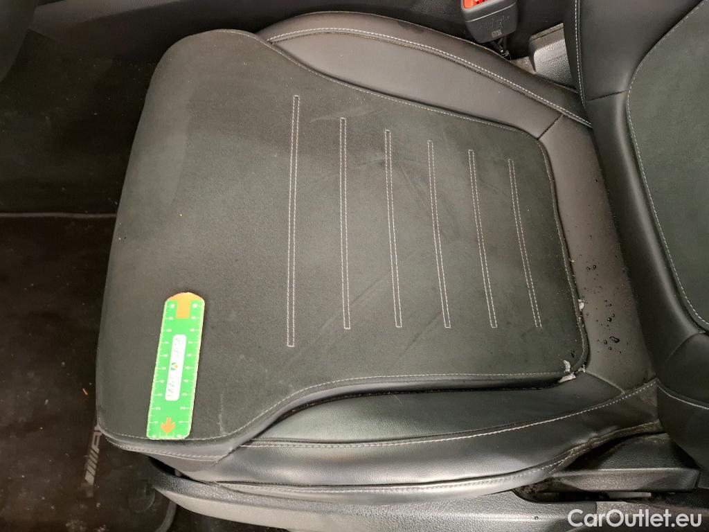  Mercedes  G-Klasee MERCEDES-BENZ GLC Coupe / 2023 / 5P / Coupé GLC 300 de AMG Line 4MATIC #7