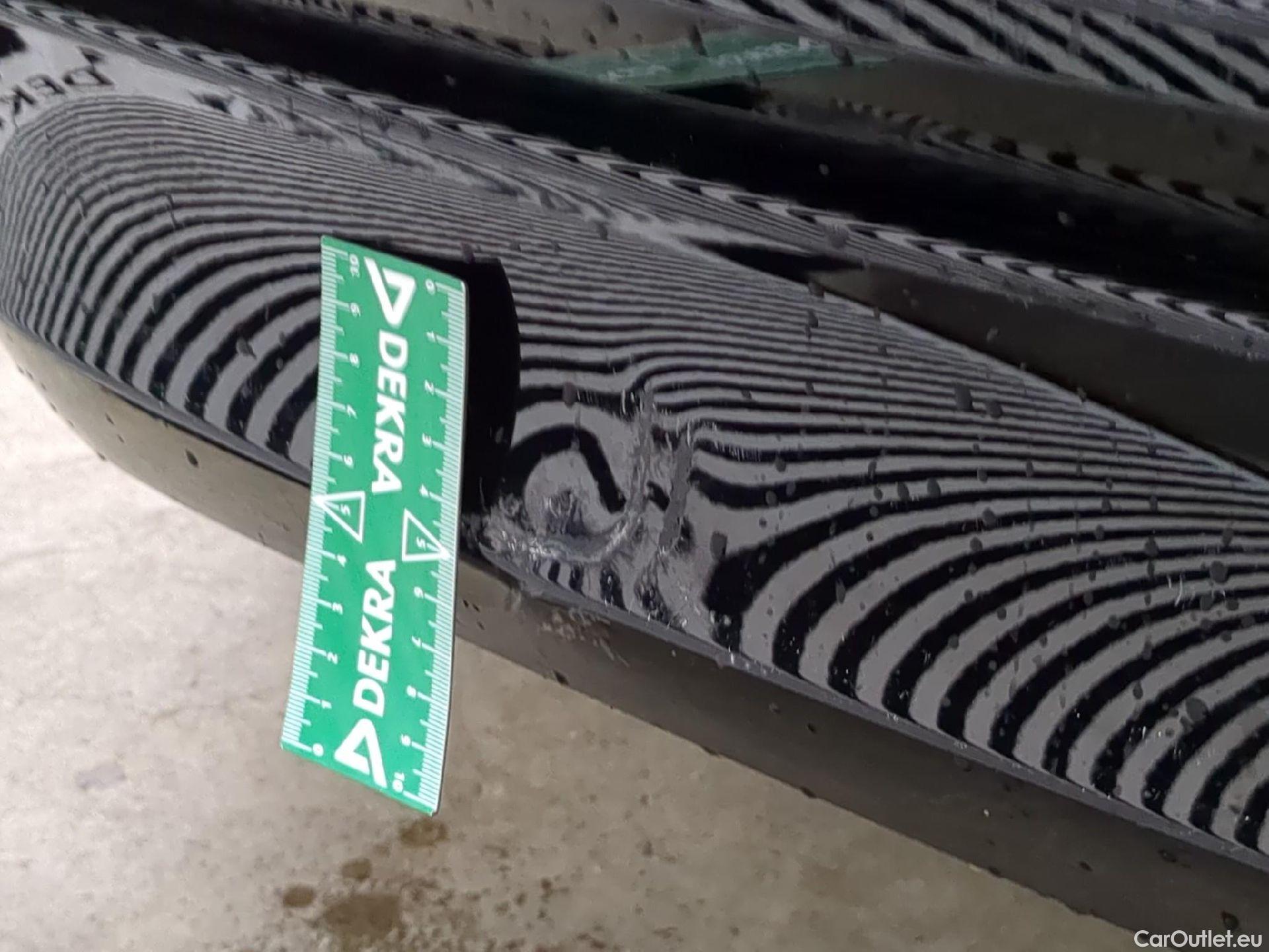  Land Rover  Range Rover Sport LAND ROVER  / 2022 / 5P / SUV P510e - Autobiography Dynamic #17