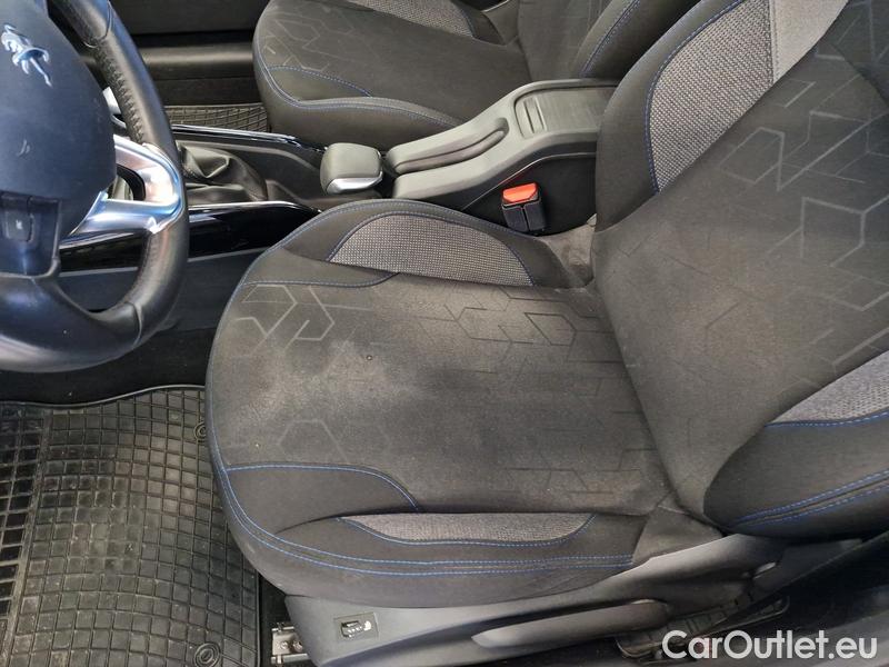  Peugeot  2008  (P1) (2019)  1.2PT.110 Signature #19