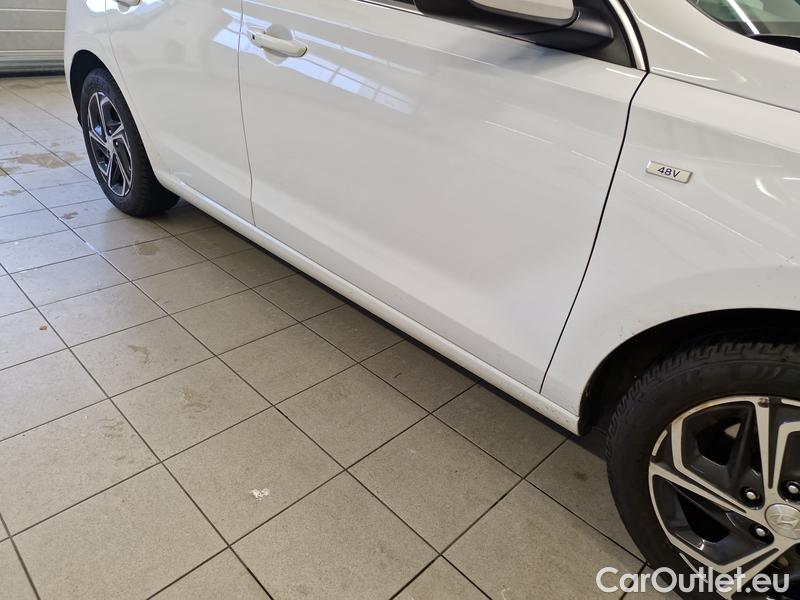  Hyundai  i30  (PD)(01.2017 ->)  1.5TGDi 118 Family #3