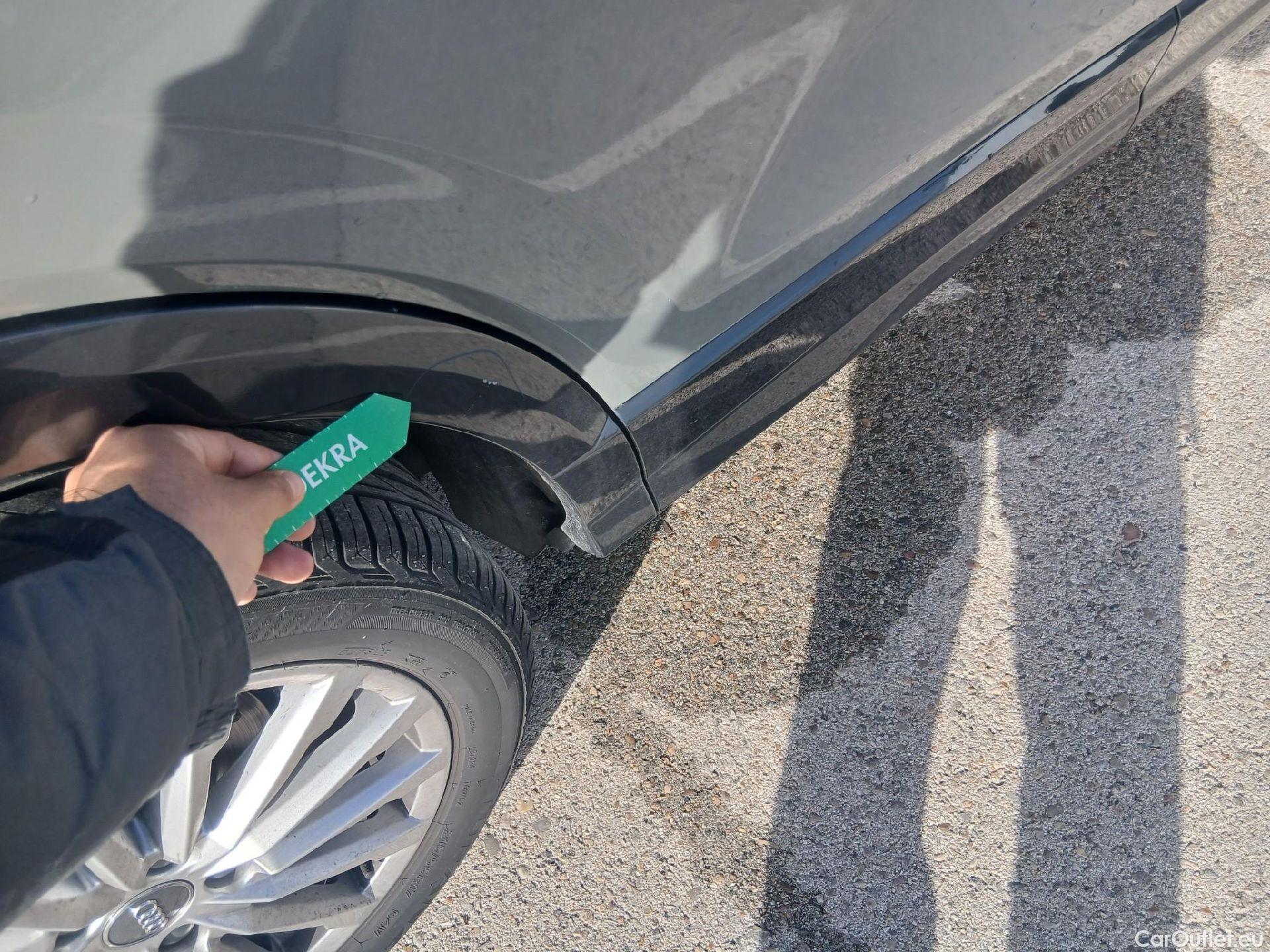  Audi  Q2 AUDI  / 2016 / 5P / todoterreno Design 30 TFSI 85kW (116CV) #20