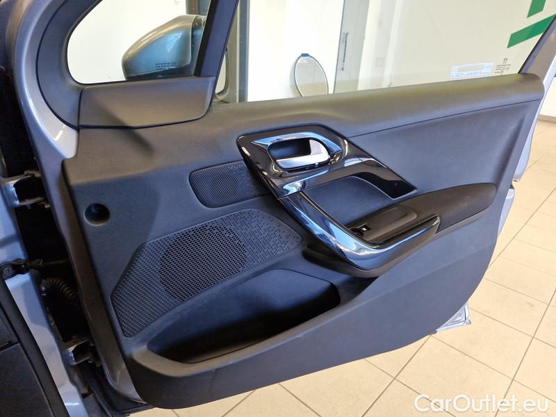  Peugeot  2008  (P1) (2019)  1.2PT.110 Signature #9