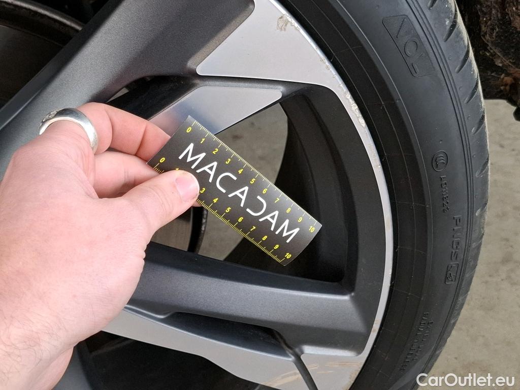  Volvo  XC90 VOLVO  / 2019 / 5P / SUV Recharge T8 AWD Geartronic 8 R-Design #41