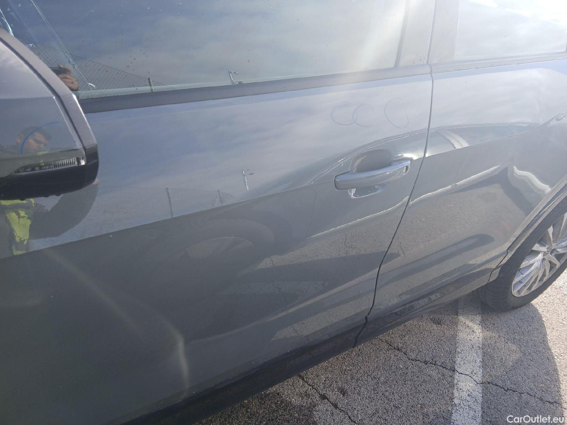  Audi  Q2 AUDI  / 2016 / 5P / todoterreno Design 30 TFSI 85kW (116CV) #13