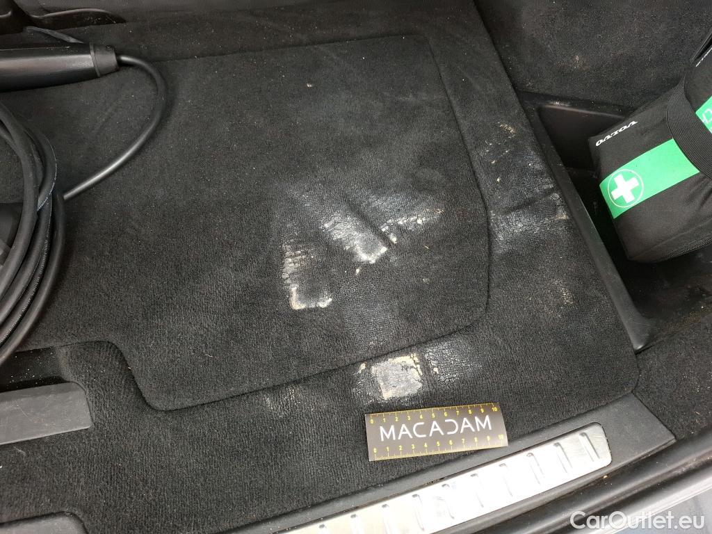  Volvo  XC90 VOLVO  / 2019 / 5P / SUV Recharge T8 AWD Geartronic 8 R-Design #48