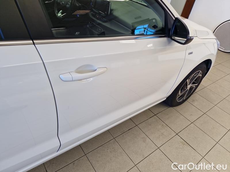  Hyundai  i30   cw (PD)(2017->)  1.5TGDi 118 Family #5