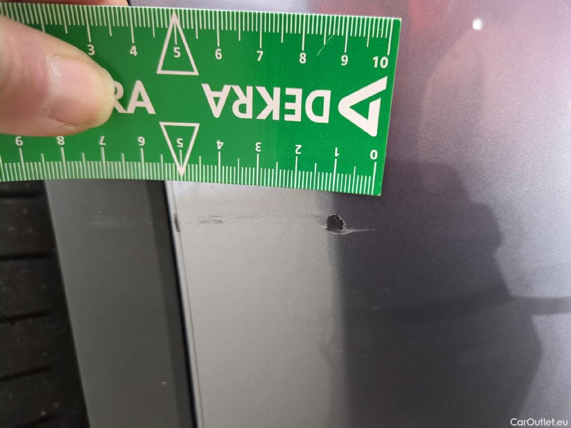  Tesla  Model Y TESLA  / 2021 / 5P / SUV RWD #16