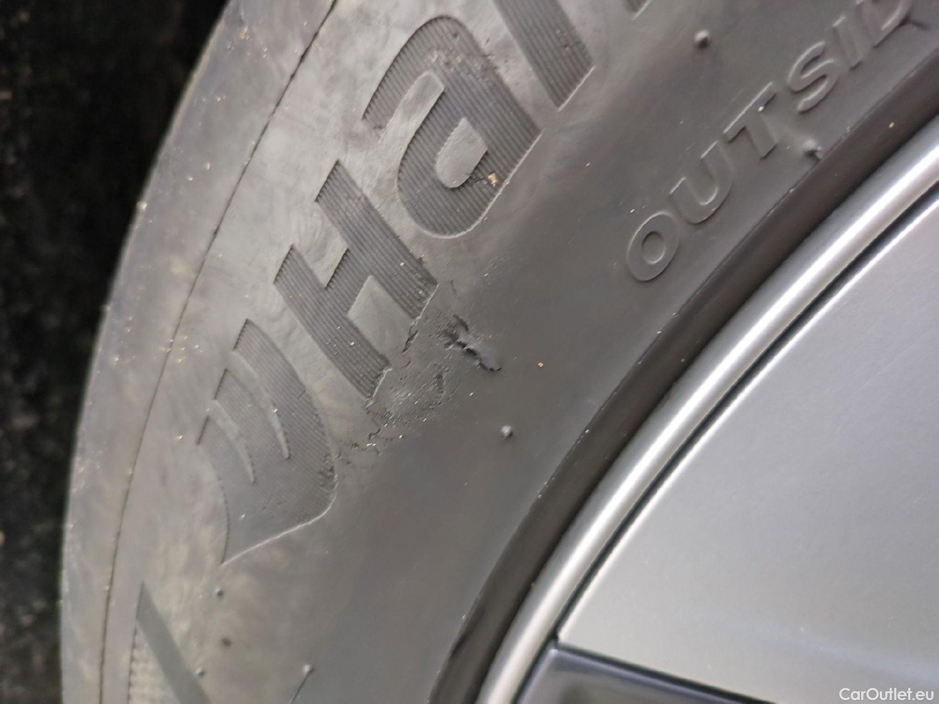  Tesla  Model Y TESLA  / 2021 / 5P / SUV RWD #14