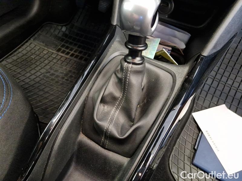  Peugeot  2008  (P1) (2019)  1.2PT.110 Signature #8