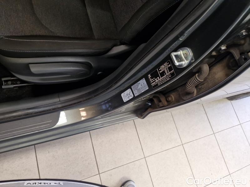  Hyundai  i30  Fastback (2018 ->)  FB 1.5 T-GDI Family AT #16