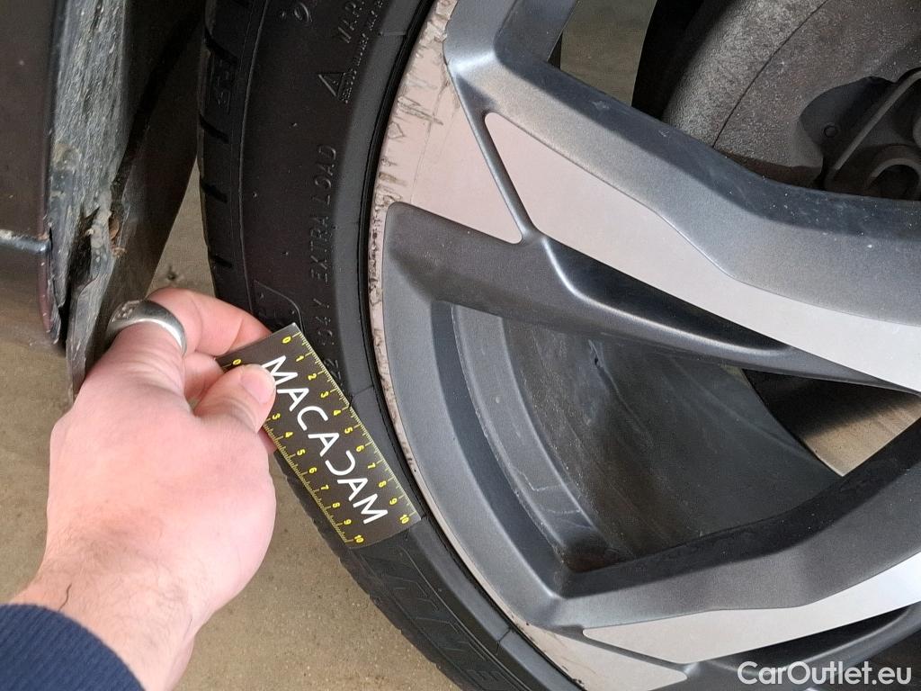  Volvo  XC90 VOLVO  / 2019 / 5P / SUV Recharge T8 AWD Geartronic 8 R-Design #34