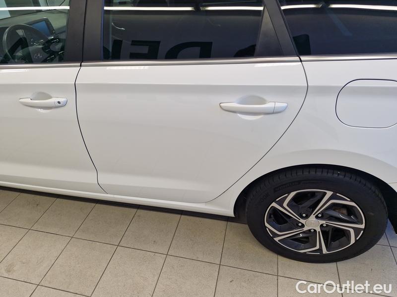  Hyundai  i30   cw (PD)(2017->)  1.5TGDi 118 Family #13