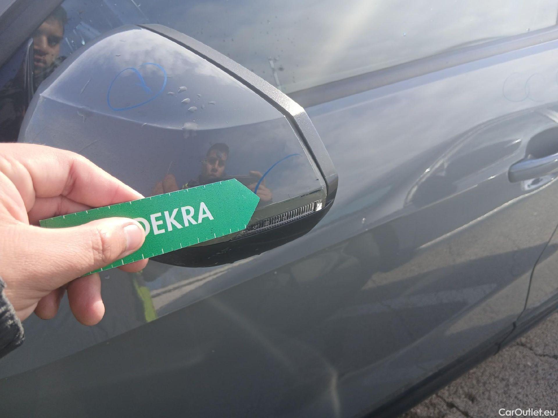  Audi  Q2 AUDI  / 2016 / 5P / todoterreno Design 30 TFSI 85kW (116CV) #12