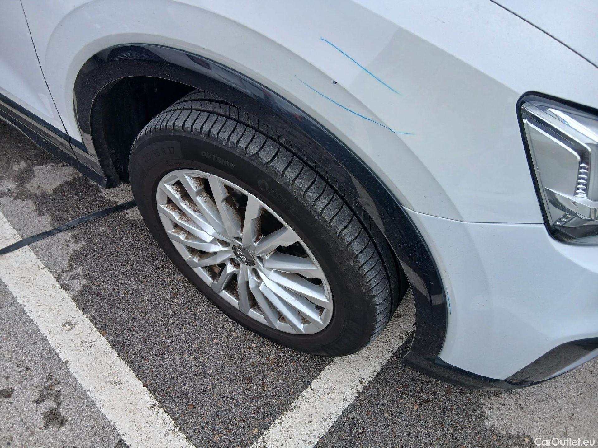  Audi  Q2 AUDI  / 2016 / 5P / todoterreno Design 30 TFSI 85kW (116CV) #34