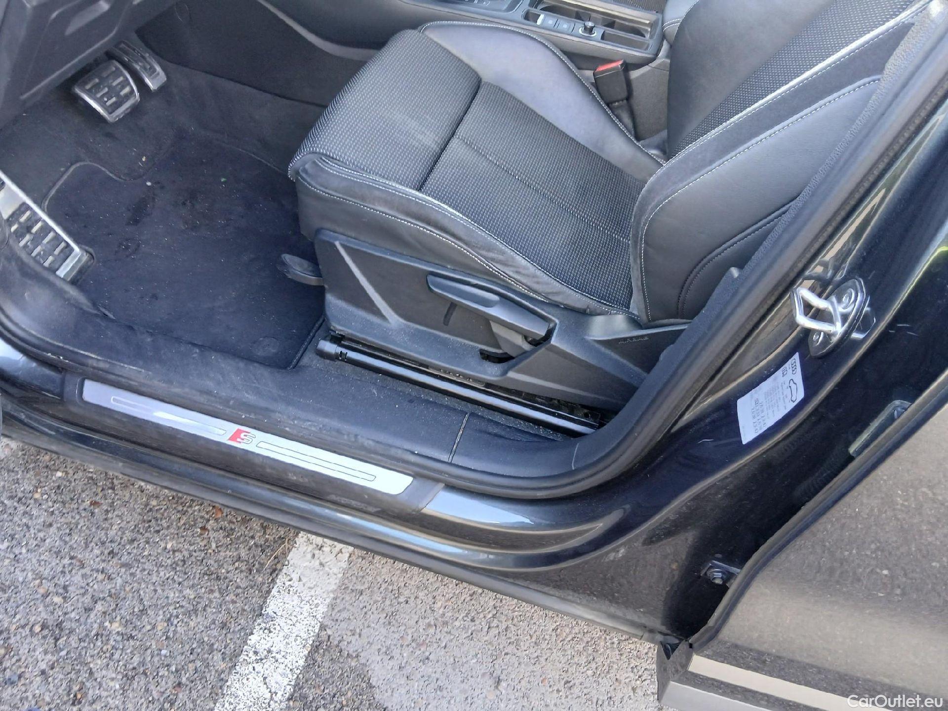  Audi  Q3 AUDI  / 2018 / 5P / todoterreno 45 TFSI e 180kW S tronic S Line #16