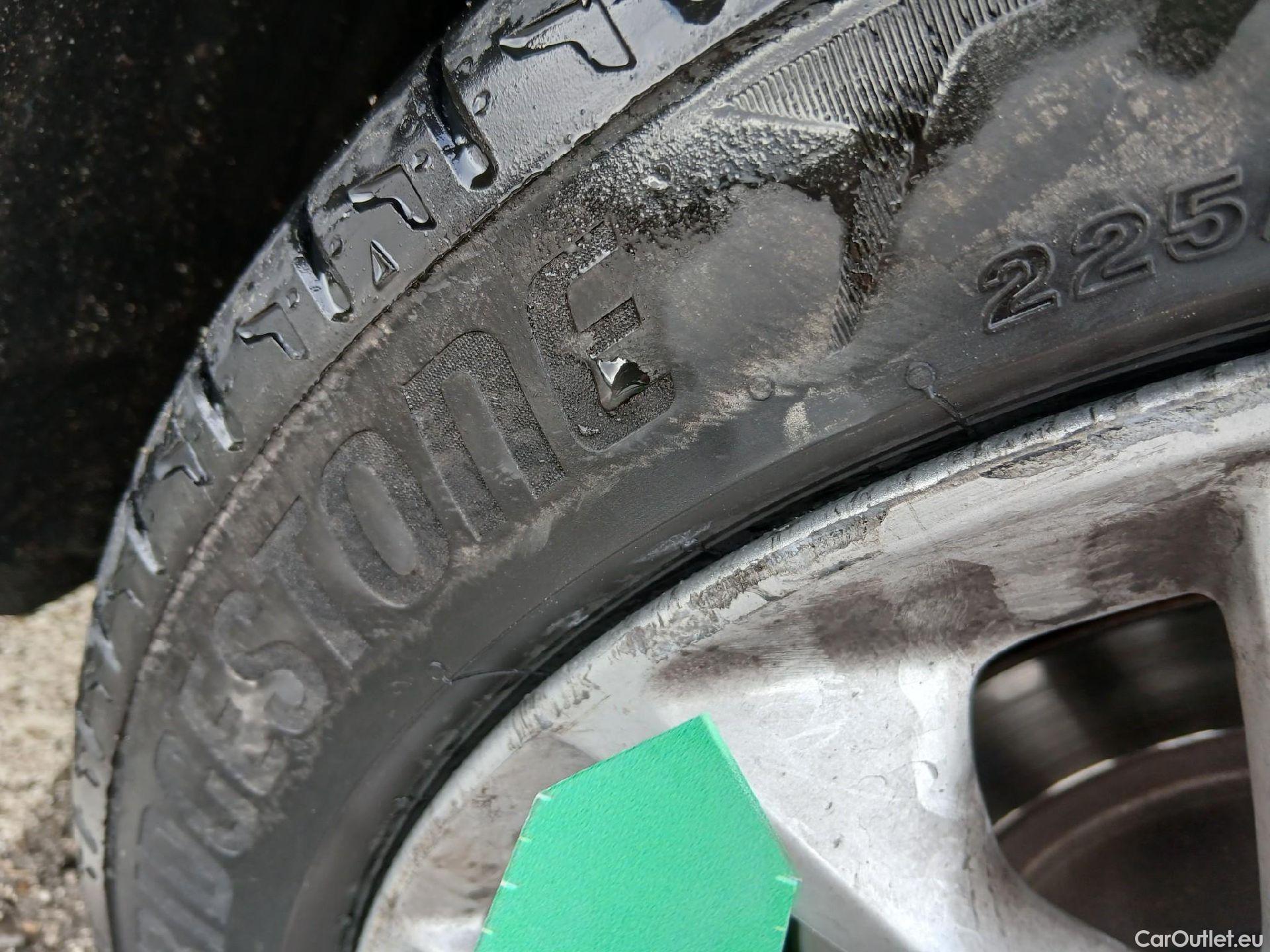  Bmw  Serie 1 BMW  / 2019 / 5P / berlina con portón 118i #9