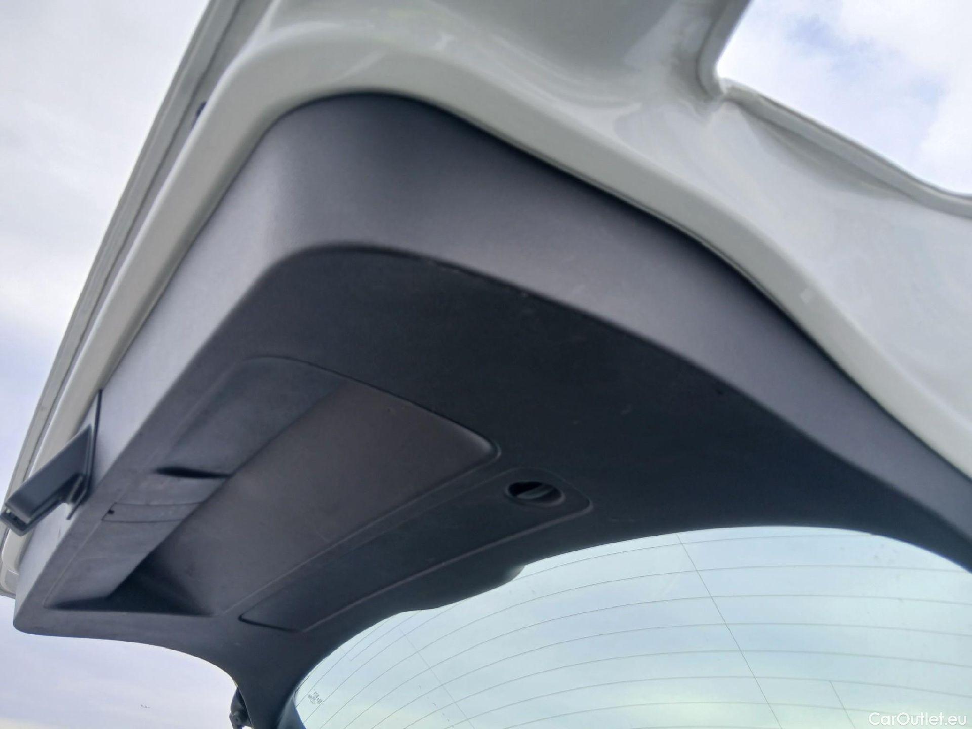  Audi  Q2 AUDI  / 2016 / 5P / todoterreno Design 30 TFSI 85kW (116CV) #4