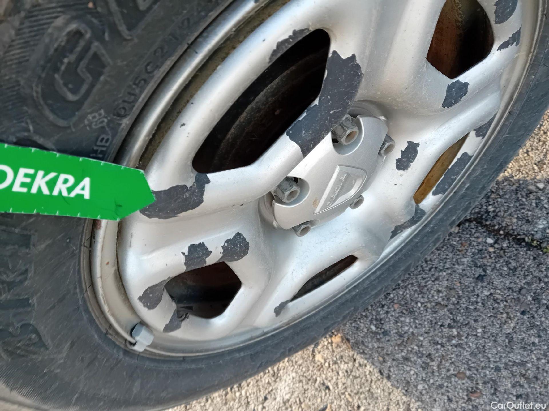  Dacia  Duster DACIA  / 2018 / 5P / todoterreno Essential Blue dCi 85kW (115CV) 4X4 #32