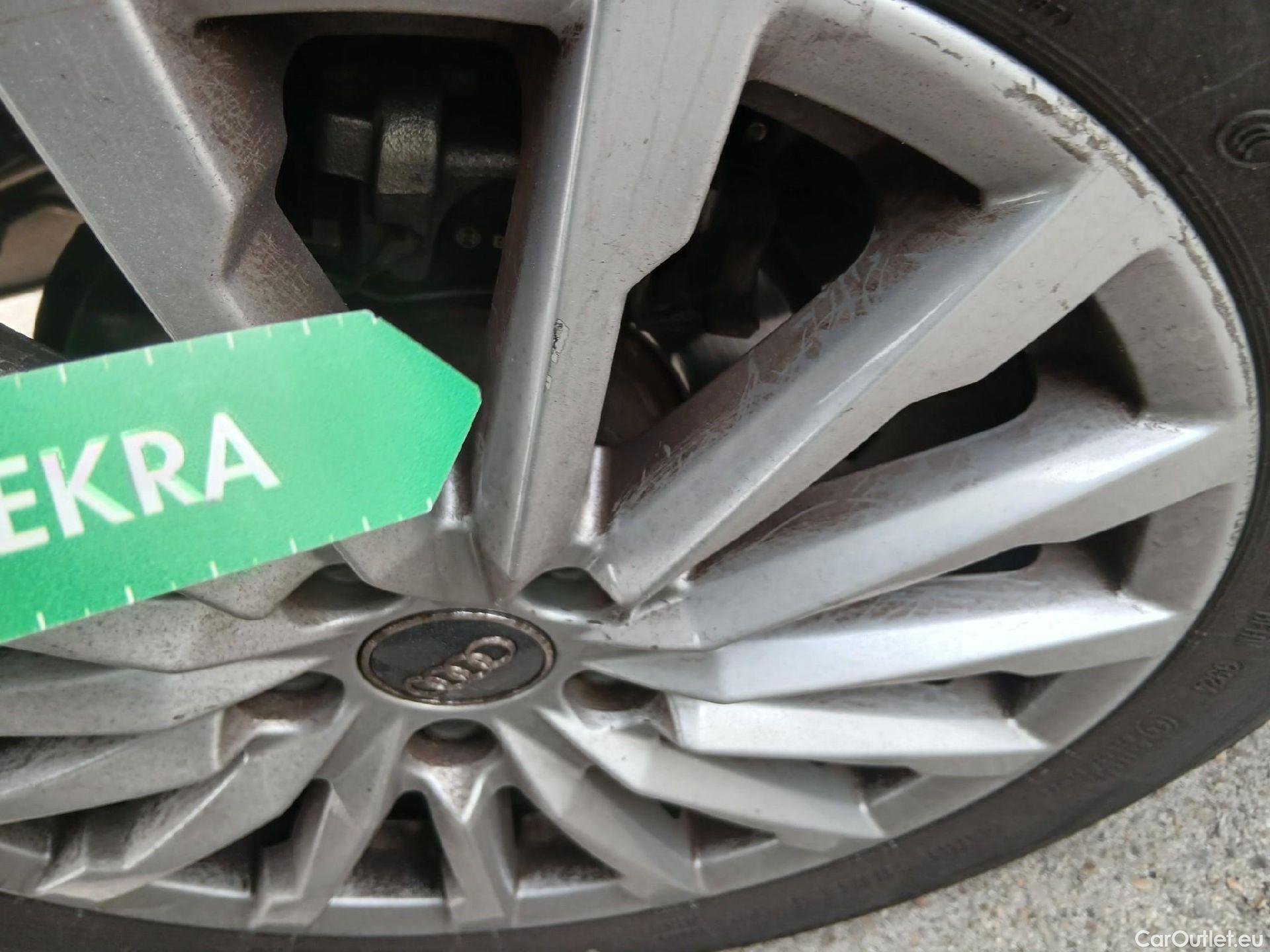  Audi  Q2 AUDI  / 2016 / 5P / todoterreno Design 30 TFSI 85kW (116CV) #6