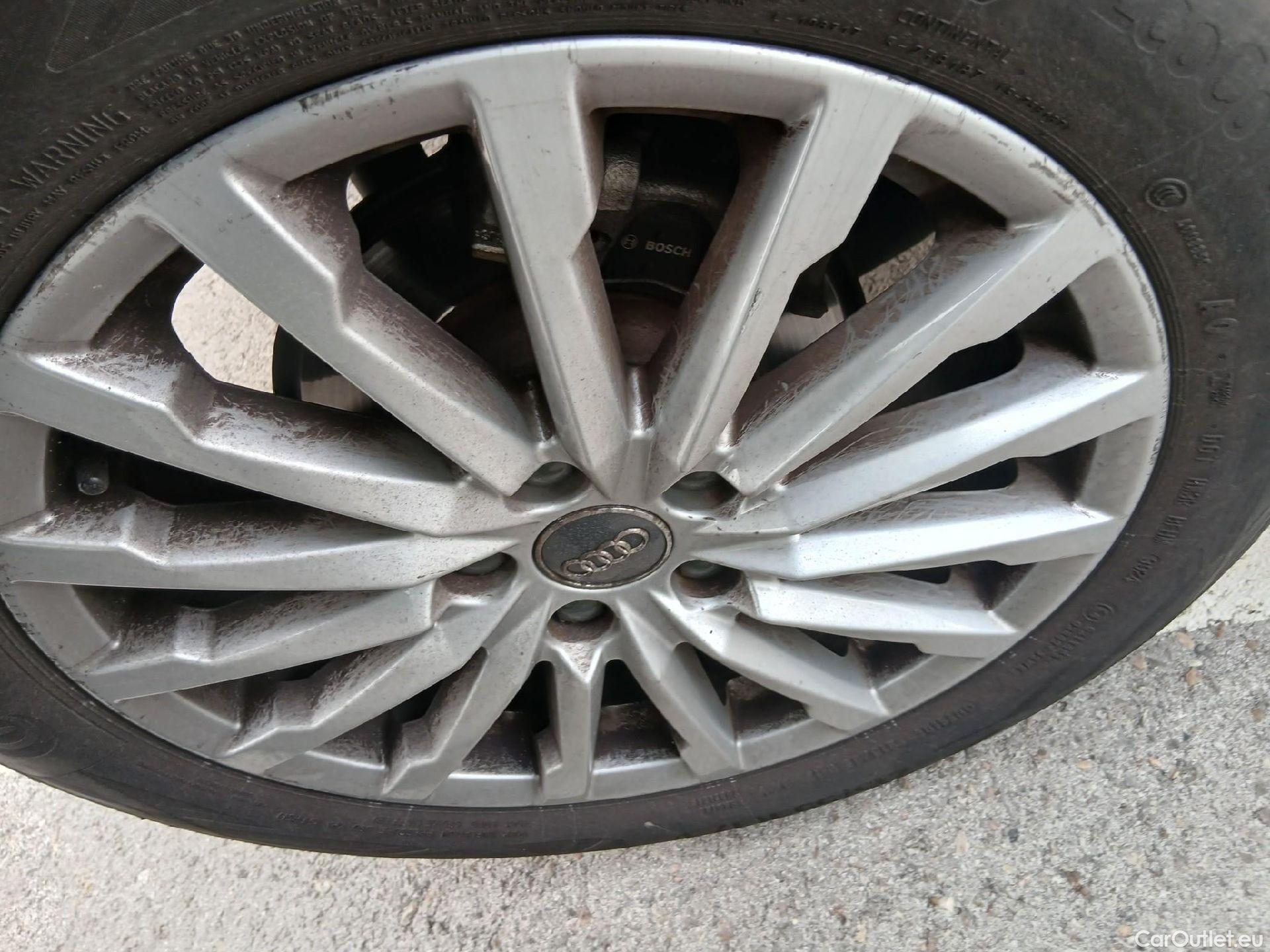  Audi  Q2 AUDI  / 2016 / 5P / todoterreno Design 30 TFSI 85kW (116CV) #5