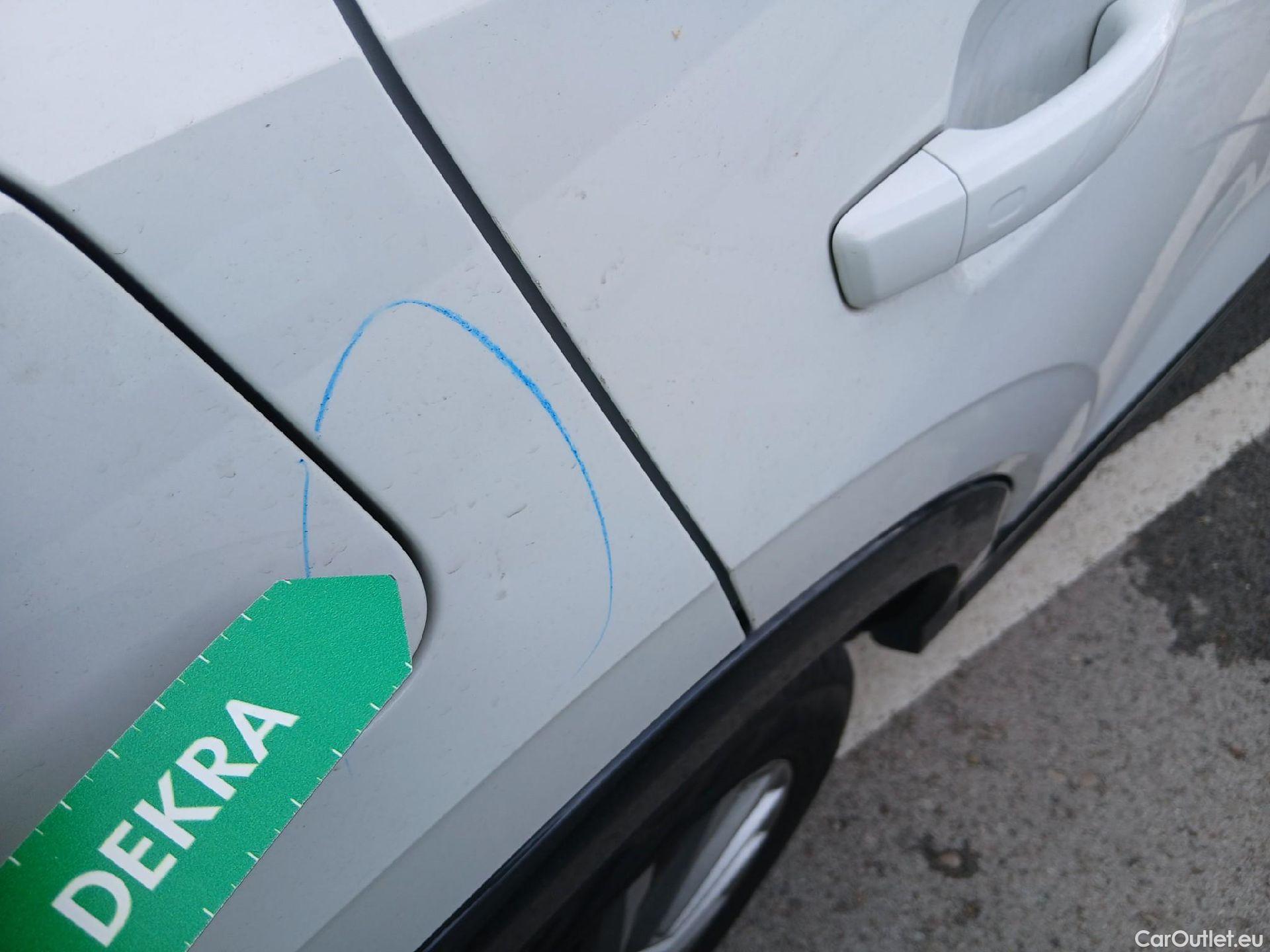  Audi  Q2 AUDI  / 2016 / 5P / todoterreno Design 30 TFSI 85kW (116CV) #26