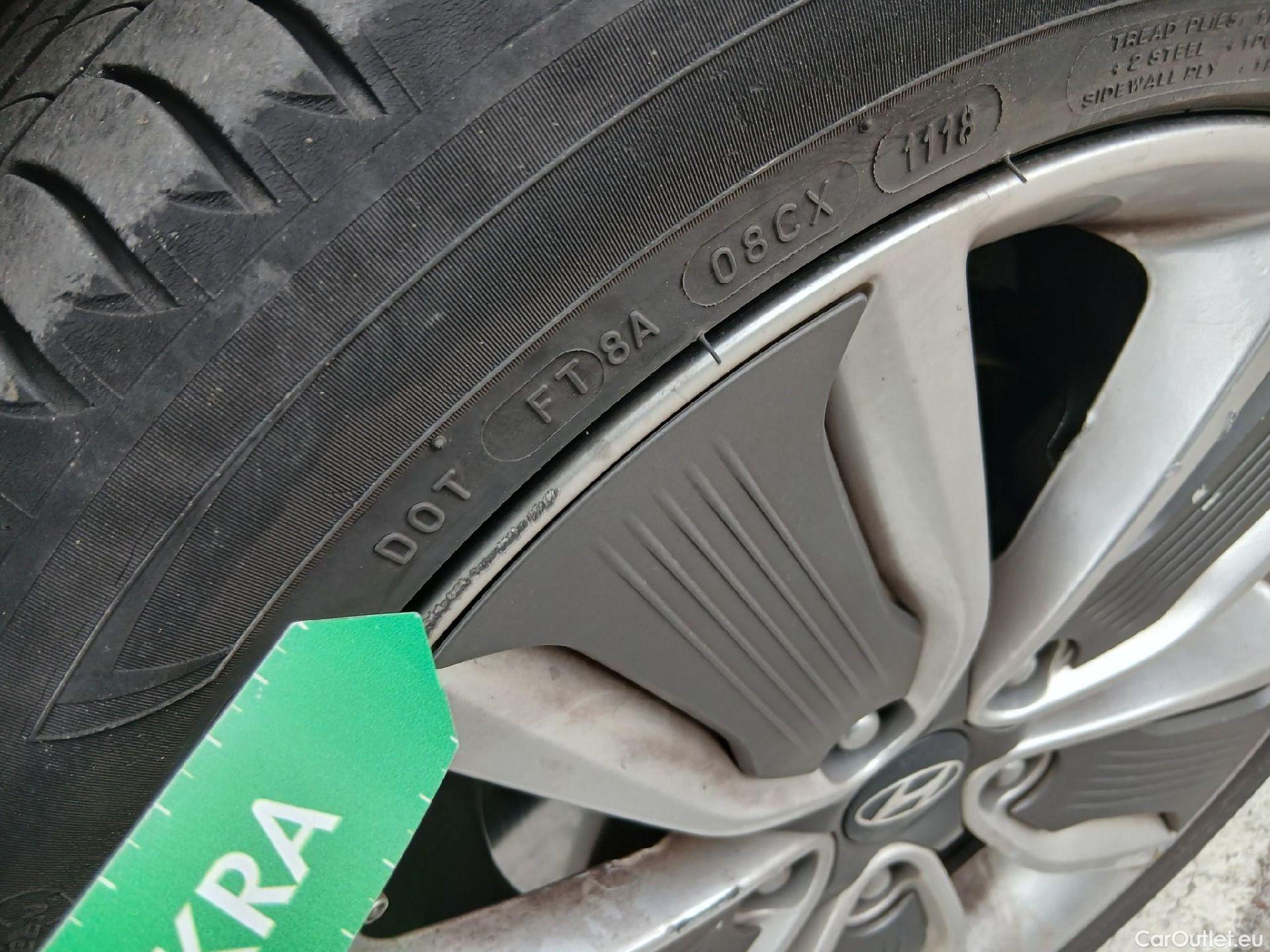  Hyundai   Ioniq HYUNDAI / 2016 / 5P / berlina con portón 1.6 GDI HEV Tecno DCT (AC) #6