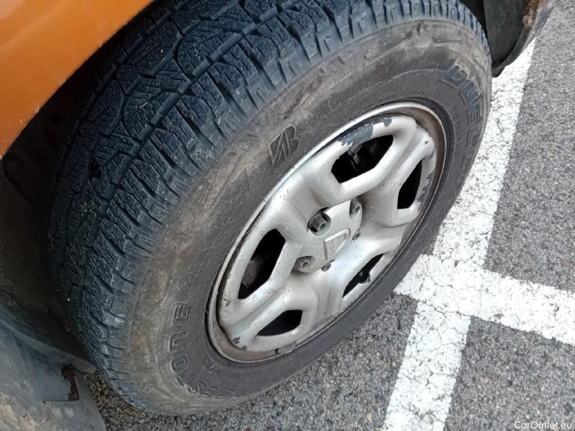  Dacia  Duster DACIA  / 2018 / 5P / todoterreno Essential Blue dCi 85kW (115CV) 4X4 #42