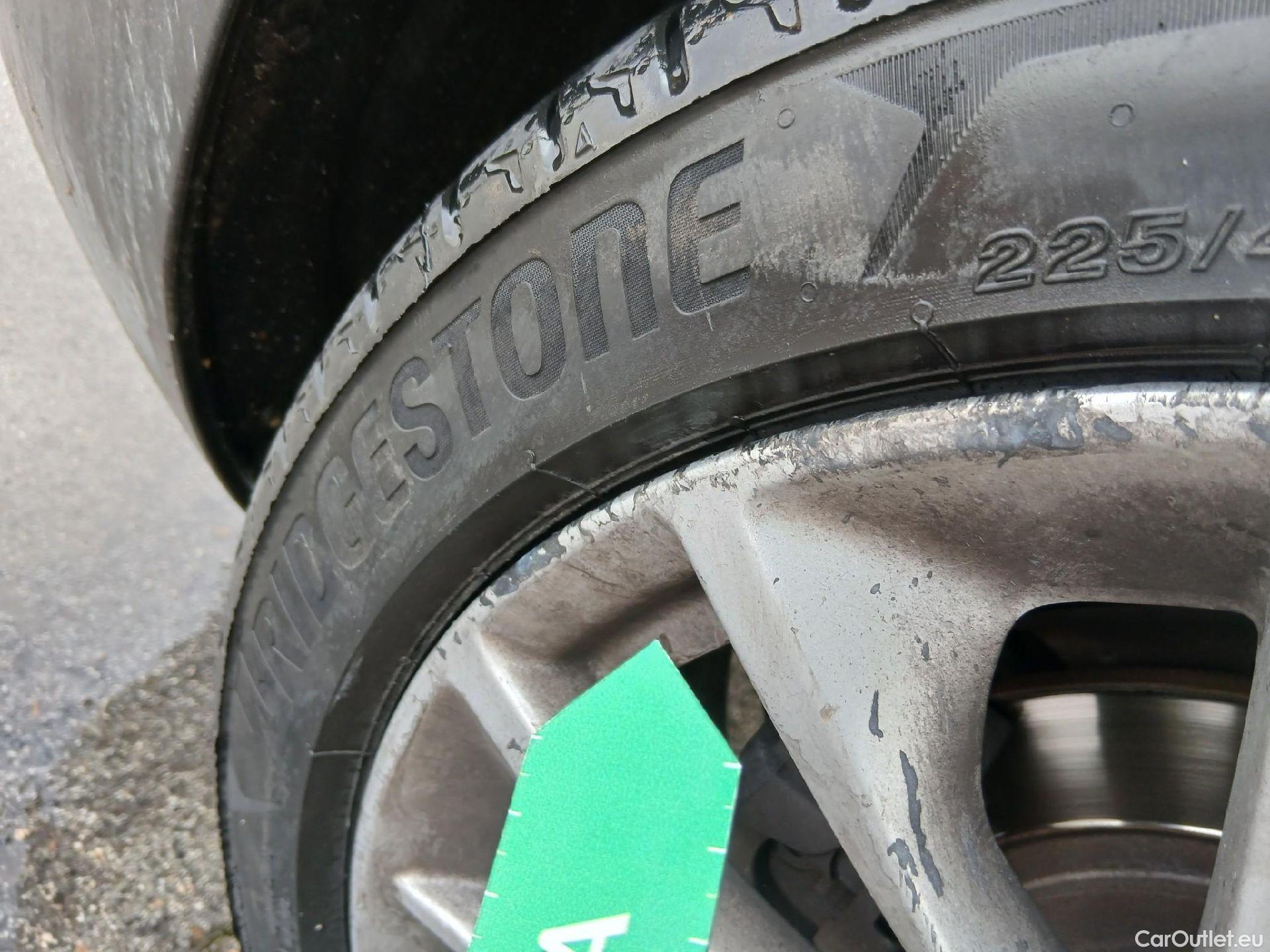  Bmw  Serie 1 BMW  / 2019 / 5P / berlina con portón 118i #32