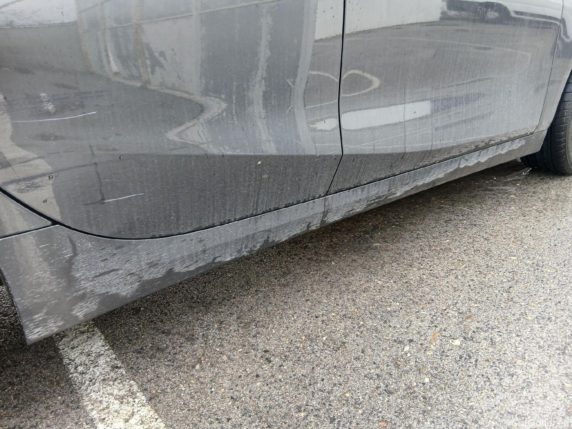  Bmw  Serie 1 BMW  / 2019 / 5P / berlina con portón 118i #25