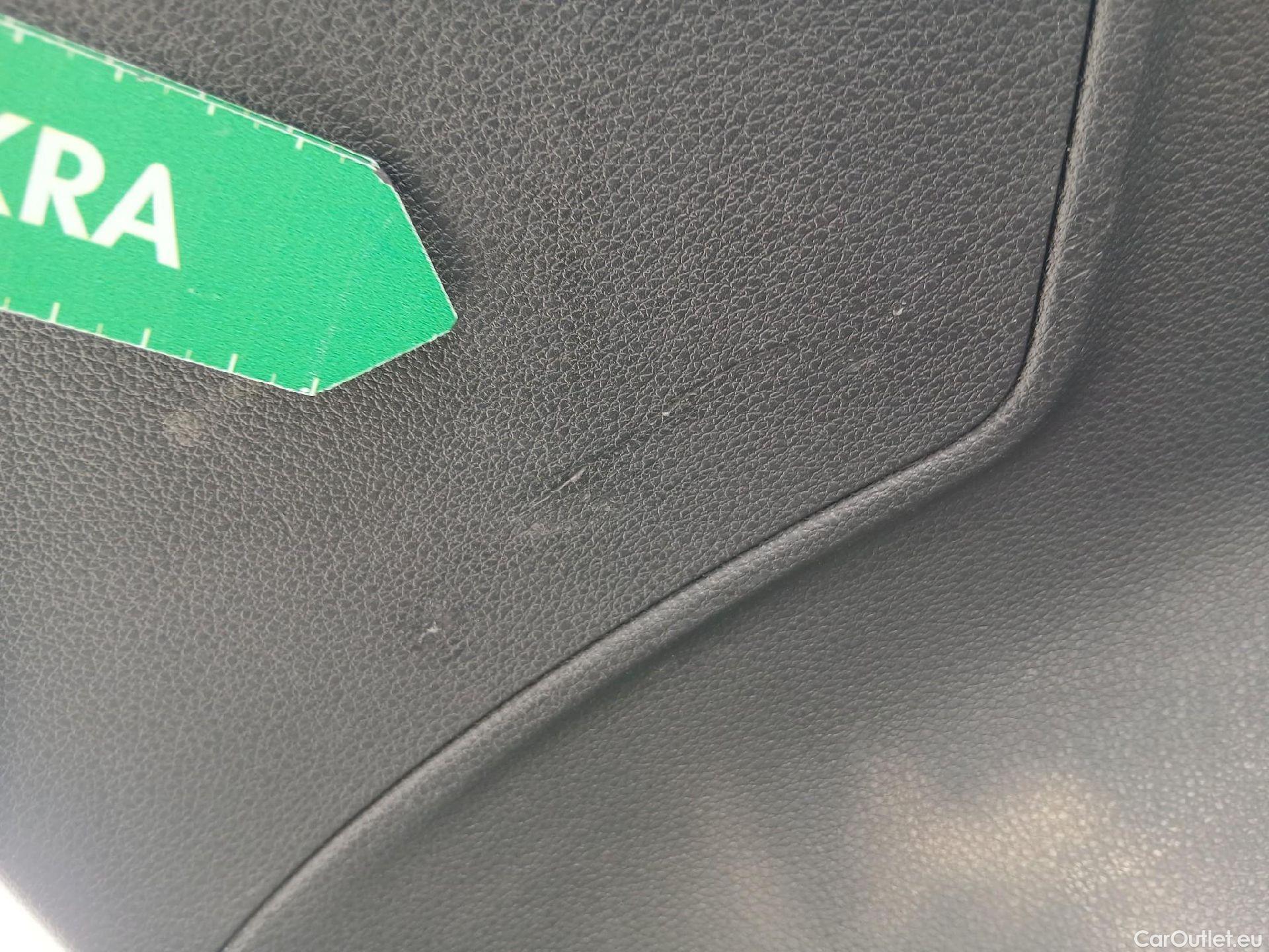  Audi  Q3 AUDI  / 2018 / 5P / todoterreno 45 TFSI e 180kW S tronic S Line #27