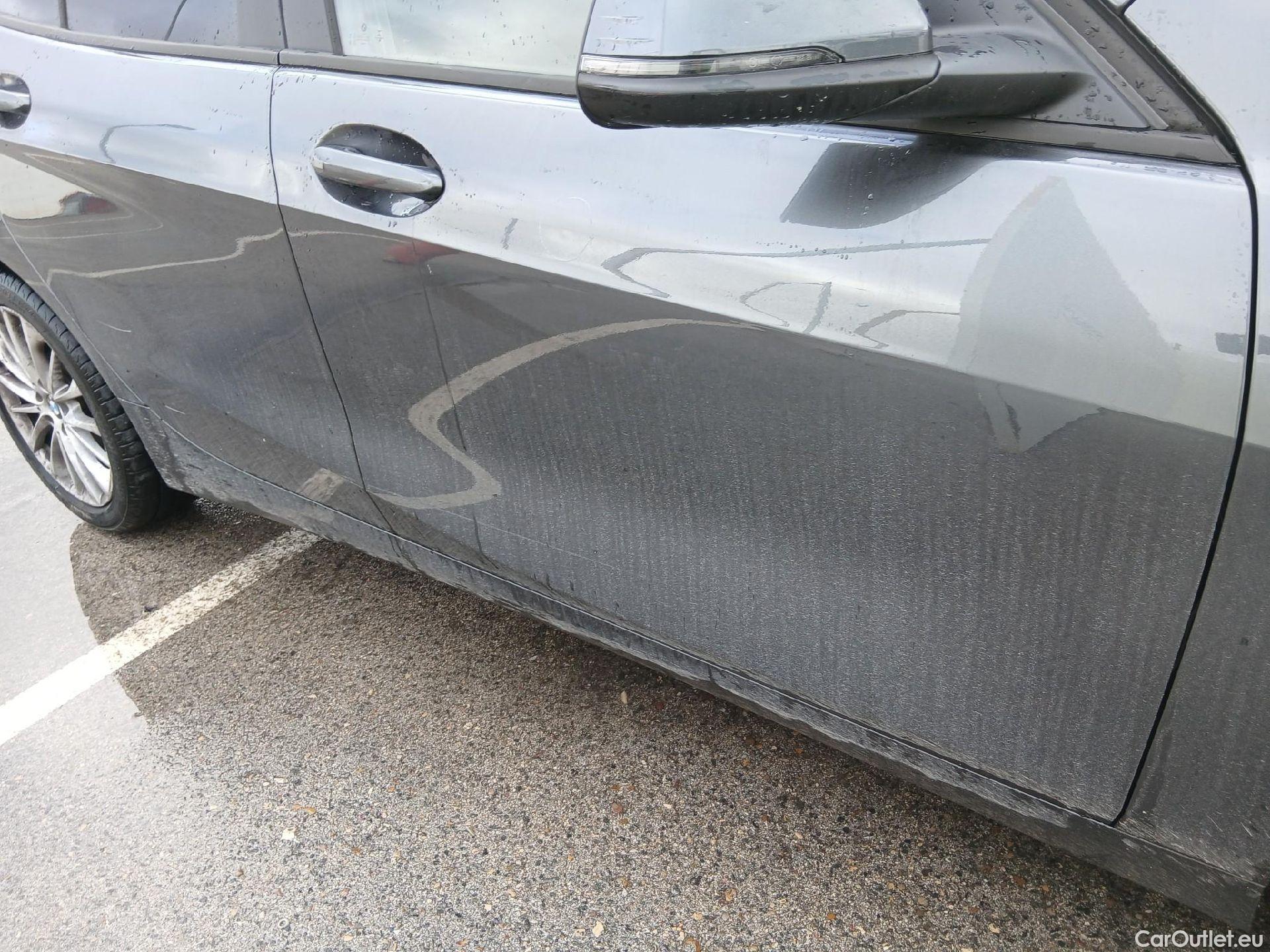  Bmw  Serie 1 BMW  / 2019 / 5P / berlina con portón 118i #31