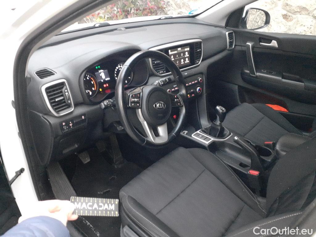  KIA  Sportage KIA  / 2018 / 5P / todoterreno 1.6 MHEV Concept 85kW (115CV) 4x2  #33