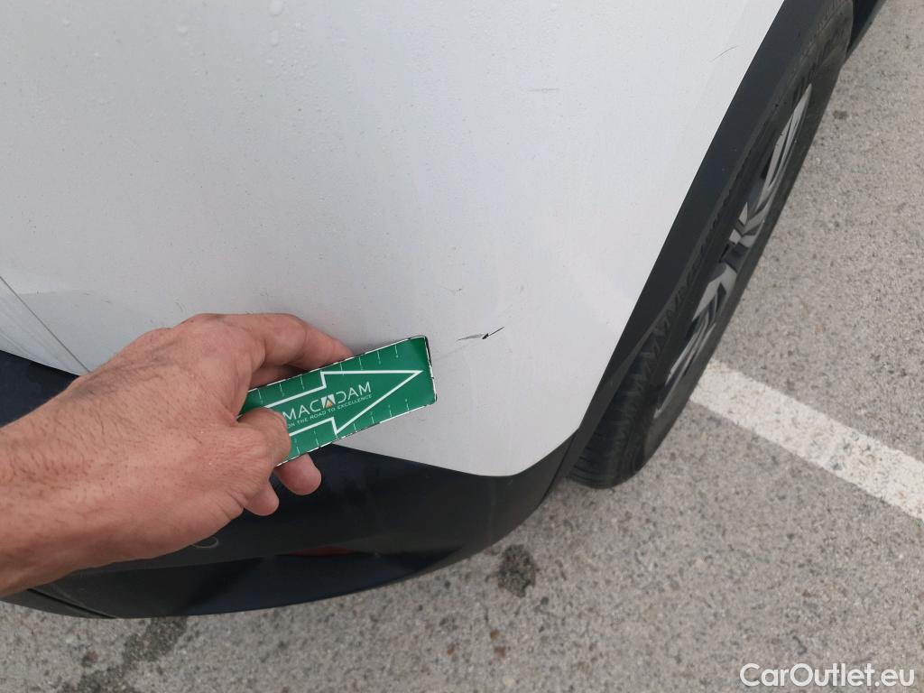  Peugeot  2008 PEUGEOT  / 2019 / 5P / todoterreno Active Puretech 100 S&S BVM6 #10