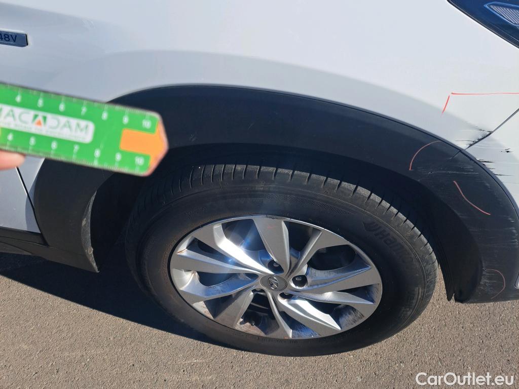  Hyundai  Tucson HYUNDAI  / 2018 / 5P / todoterreno 1.6 CRDI 85kW (116CV) 48V SLE 4X2(SP)(SL) #3