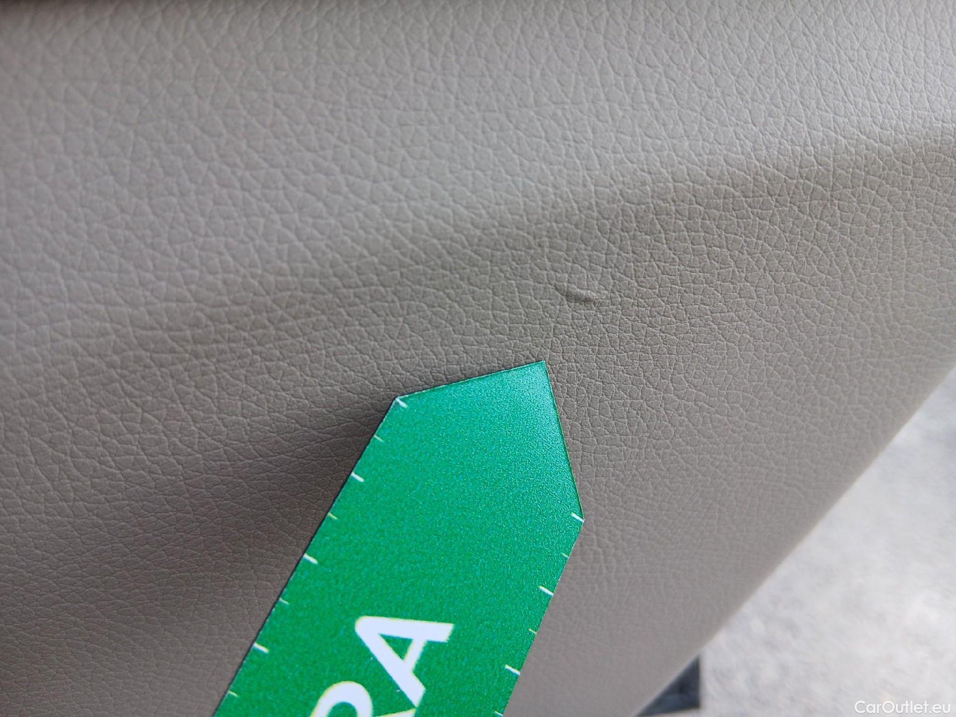  Mercedes  G-Klasee MERCEDES-BENZ GLC Coupé / 2019 / 5P / coupé GLC 220 d 4MATIC #43