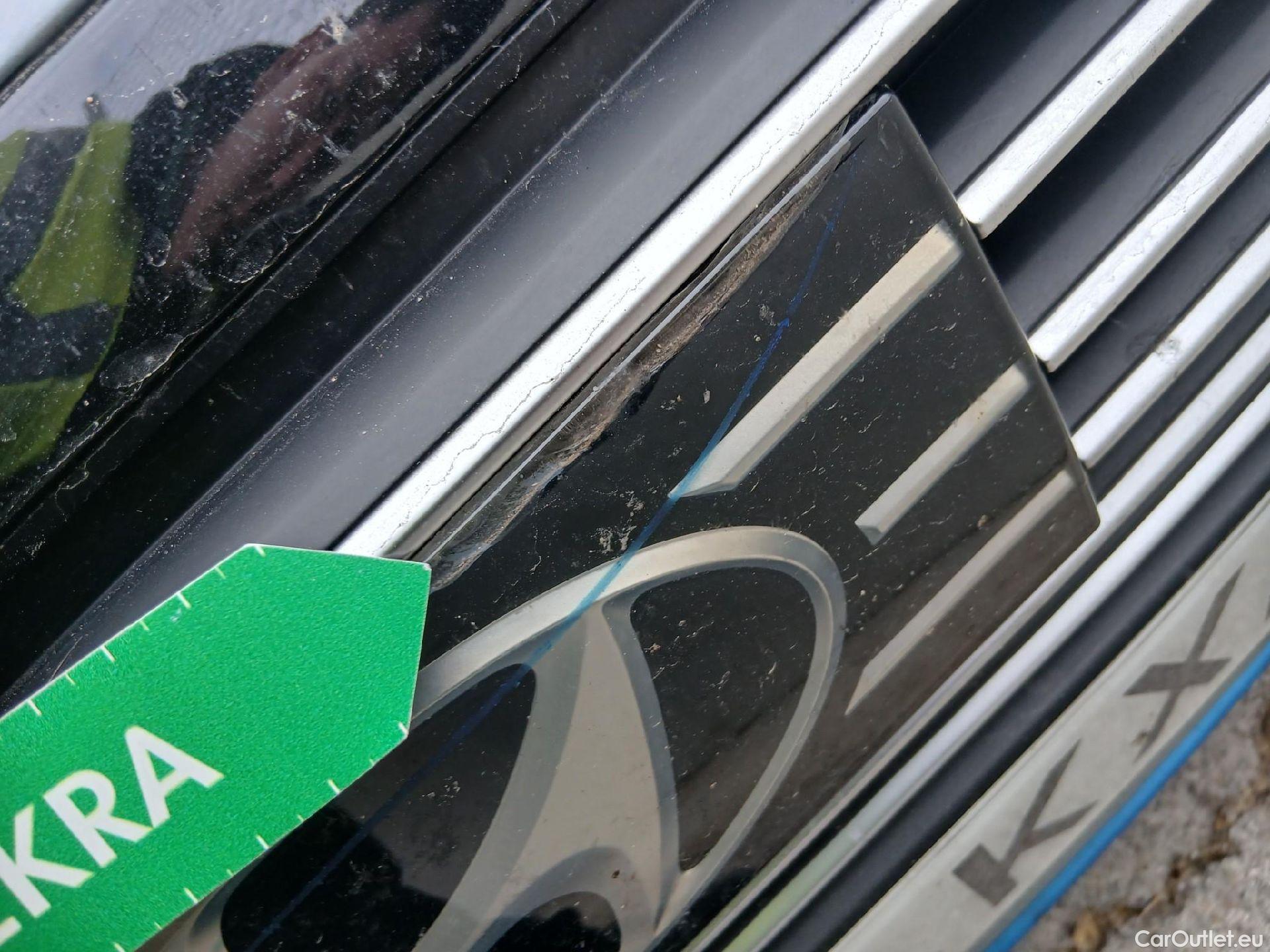  Hyundai   Ioniq HYUNDAI / 2016 / 5P / berlina con portón 1.6 GDI HEV Tecno DCT (AC) #12