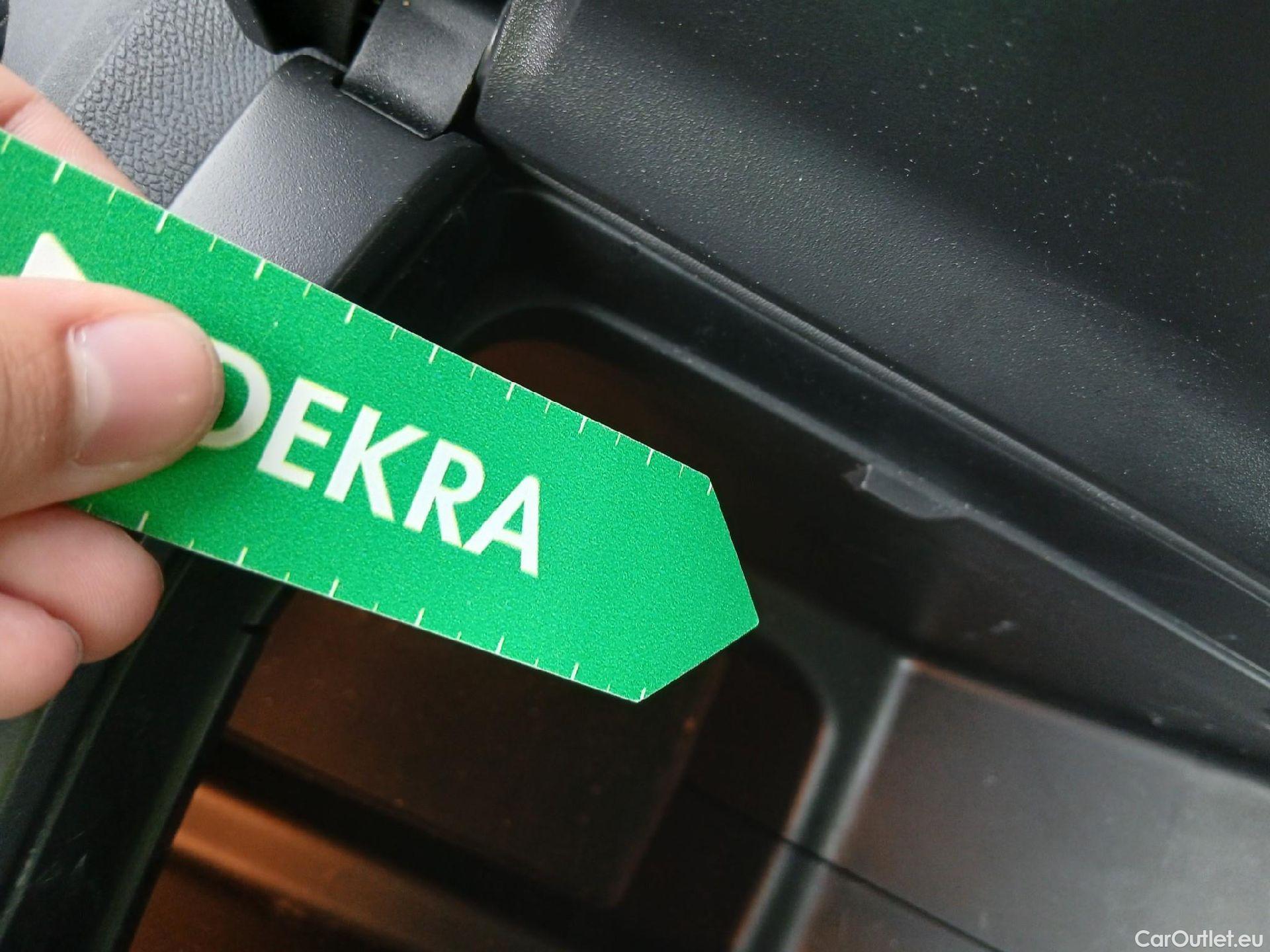  Peugeot  3008 PEUGEOT  / 2020 / 5P / todoterreno 1.5 BlueHDi 96kW (130CV) S&S Active Pack #3