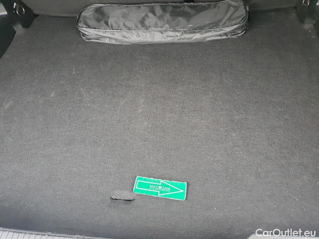  Peugeot  2008 PEUGEOT  / 2019 / 5P / todoterreno Active Puretech 100 S&S BVM6 #2