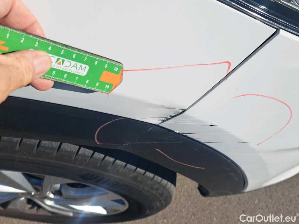  Hyundai  Tucson HYUNDAI  / 2018 / 5P / todoterreno 1.6 CRDI 85kW (116CV) 48V SLE 4X2(SP)(SL) #2