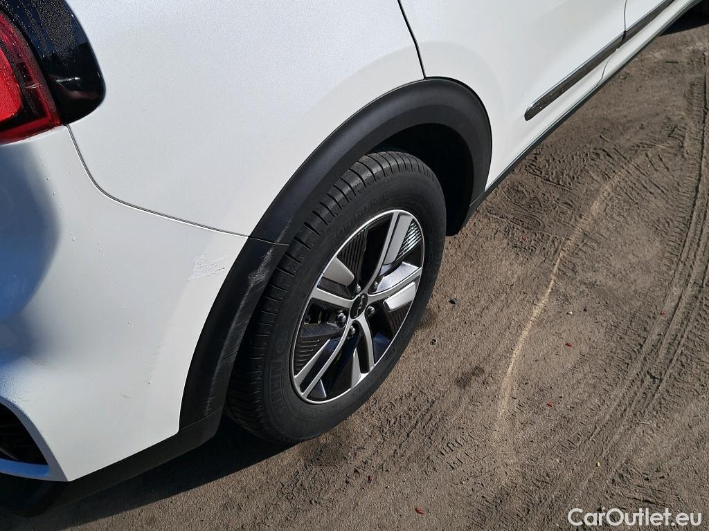  KIA  Niro KIA  / 2019 / 5P / crossover 1.6 GDi PHEV 104kW (141CV) Drive #9