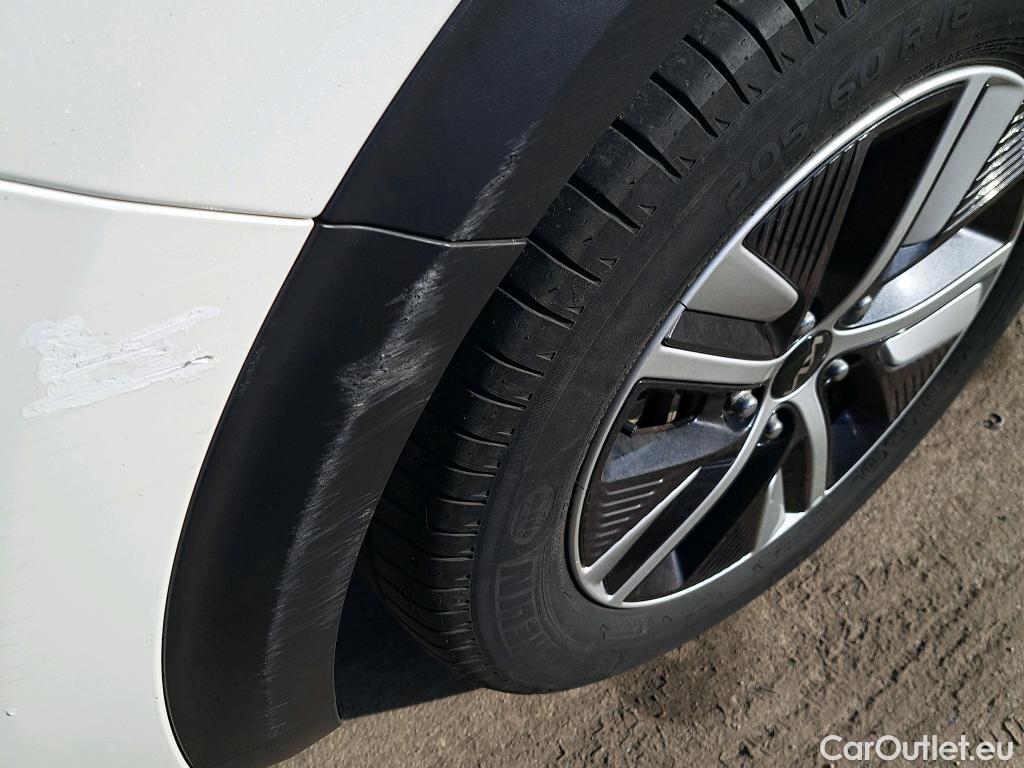  KIA  Niro KIA  / 2019 / 5P / crossover 1.6 GDi PHEV 104kW (141CV) Drive #10